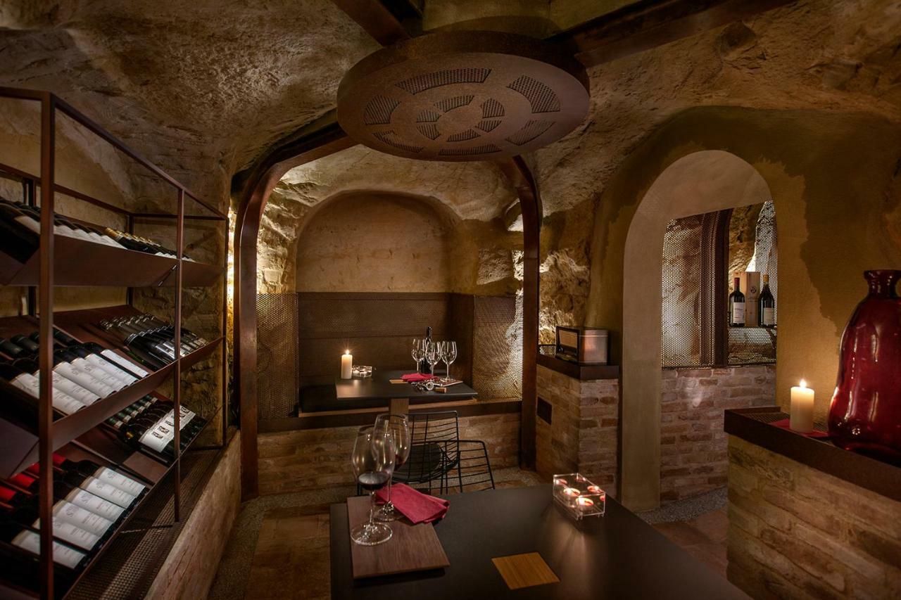 Il Cortile Di San Michele Bed & Breakfast Guarene Ngoại thất bức ảnh