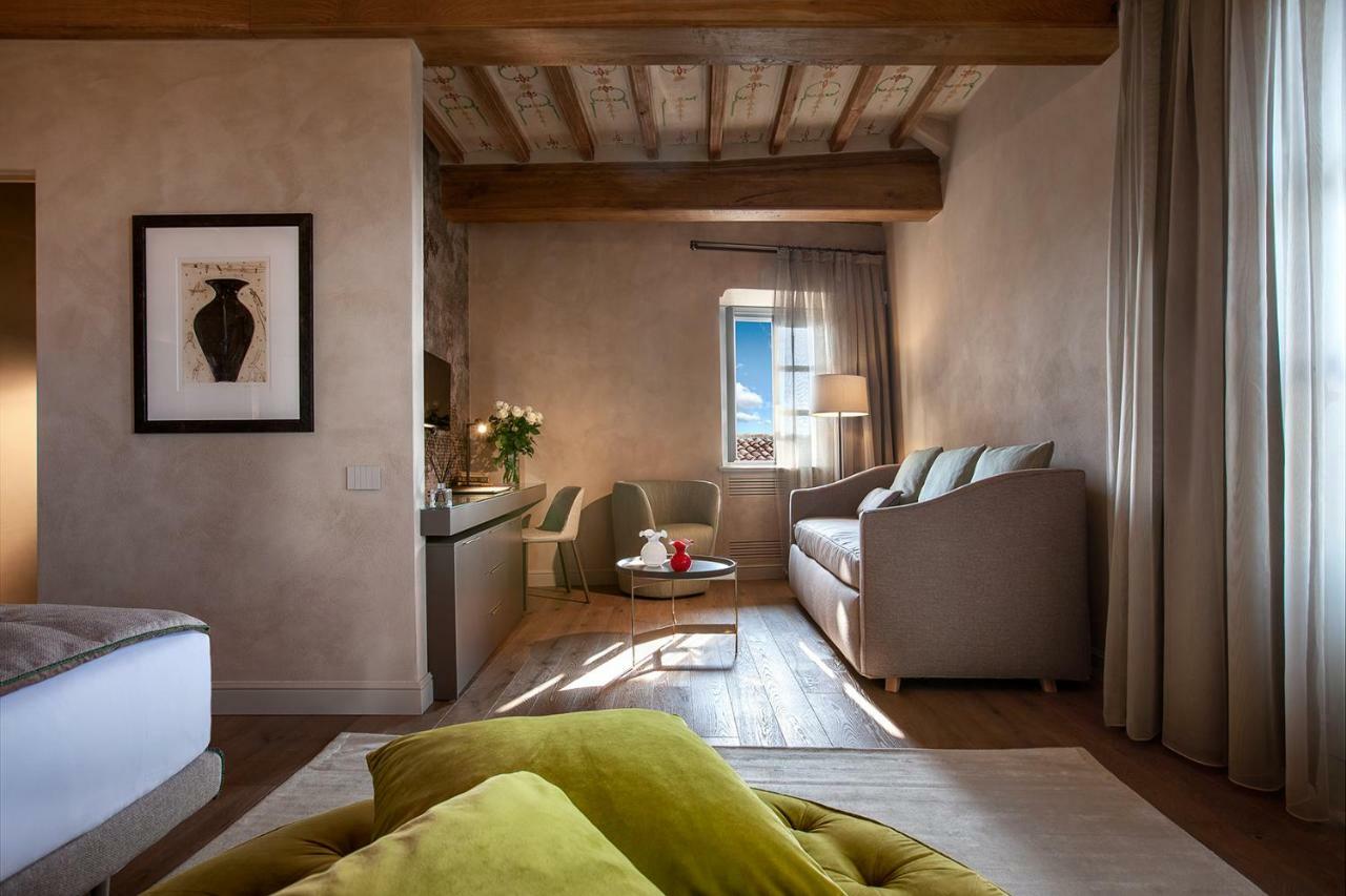 Il Cortile Di San Michele Bed & Breakfast Guarene Ngoại thất bức ảnh